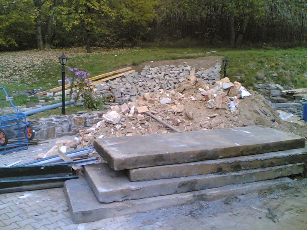 Demolition waste, slabs and rubble, collected by TB Rubbish removal